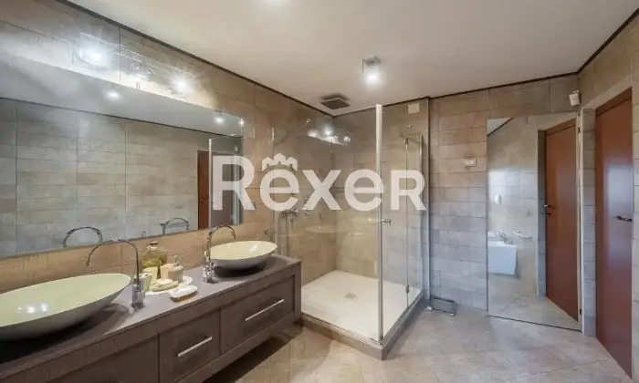 Rexer-campobasso-Prestigioso-Palazzo-Storico-di-mq-nel-Cuore-di-Campobasso-Altro
