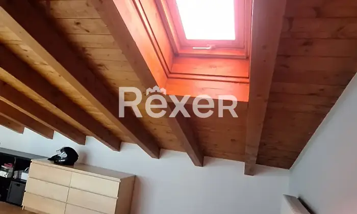 Rexer-Calolziocorte-Elegante-Appartamento-in-classe-B-due-livelli-ascensore-box-Ripostiglio