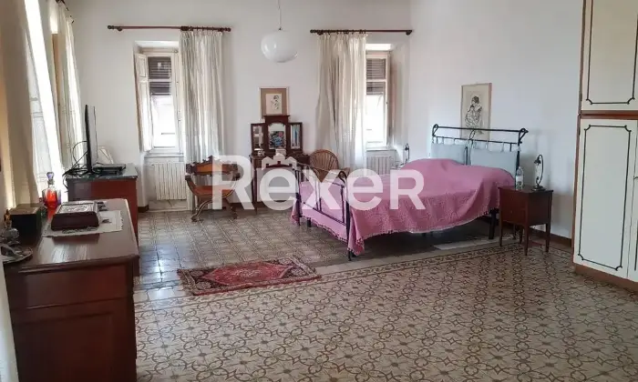 Rexer-Carrara-Villa-vista-mare-prima-collina-a-Fossola-Carrara-Camera-da-letto