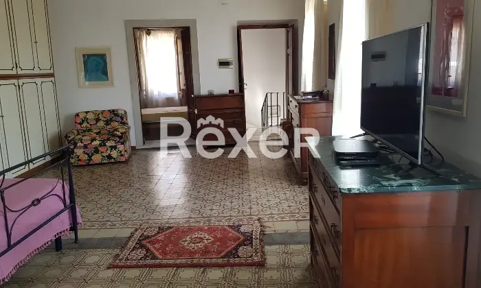 Rexer-Carrara-Villa-vista-mare-prima-collina-a-Fossola-Carrara-Camera-da-letto
