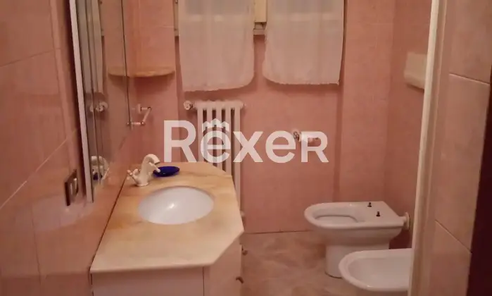 Rexer-Calangianus-APPARTAMENTO-IN-VENDITA-Bagno