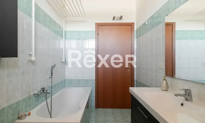 Rexer-Abbiategrasso-Zona-San-Pietro-Boschetto-bilocale-piano-alto-con-ascensore-box-e-cantina-compresi-Altro