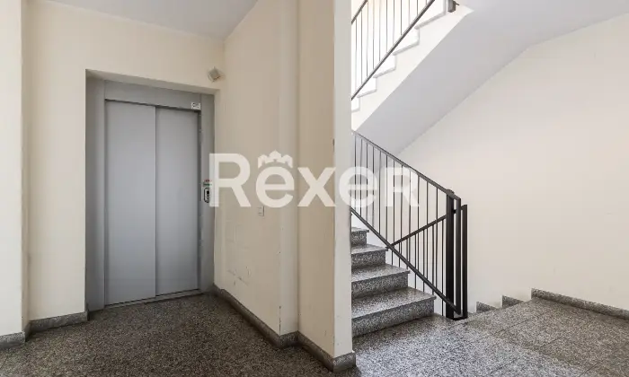 Rexer-Abbiategrasso-Zona-San-Pietro-Boschetto-bilocale-piano-alto-con-ascensore-box-e-cantina-compresi-Altro