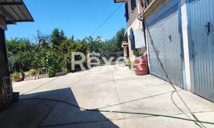 Rexer-STRANGOLAGALLI-Casa-singola-con-terreno-garage-e-casolare-Ampi-spazi-immersi-nella-tranquillit-Altro
