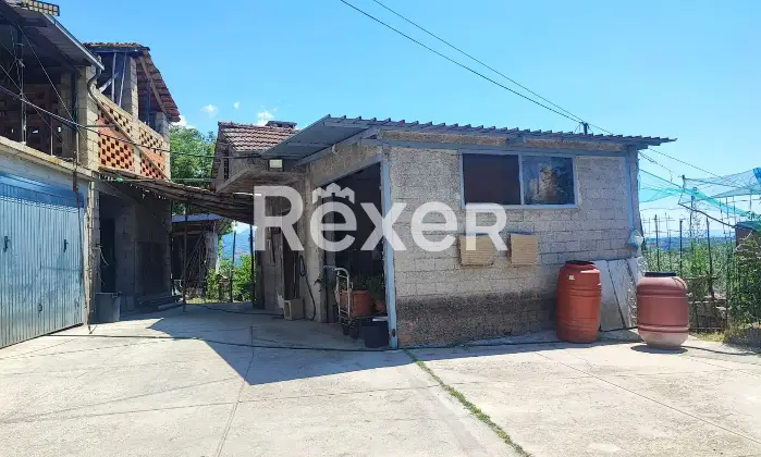 Rexer-STRANGOLAGALLI-Casa-singola-con-terreno-garage-e-casolare-Ampi-spazi-immersi-nella-tranquillit-Altro