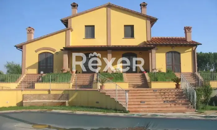 Rexer-Montopoli-in-Val-dArno-Villa-con-piscina-e-quattro-unit-indipendenti-a-Castel-del-Bosco-Altro