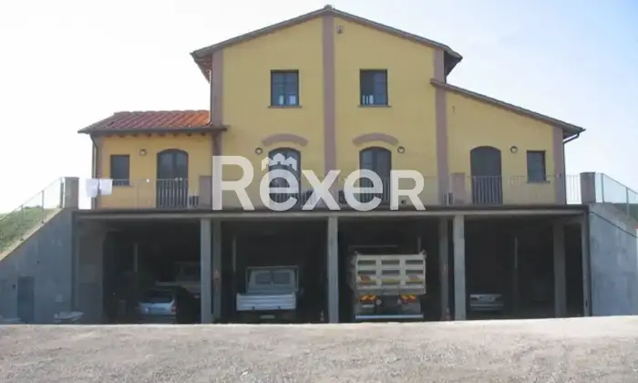 Rexer-Montopoli-in-Val-dArno-Villa-con-piscina-e-quattro-unit-indipendenti-a-Castel-del-Bosco-Altro