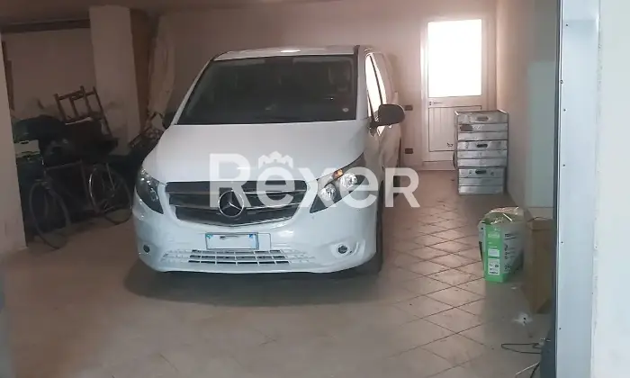 Rexer-Uggiano-La-Chiesa-Abitazione-indipendente-su-tre-livelli-con-garage-fotovoltaico-e-balconi-Altro