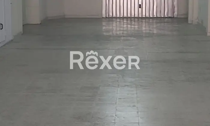 Rexer-Uggiano-La-Chiesa-Abitazione-indipendente-su-tre-livelli-con-garage-fotovoltaico-e-balconi-Altro
