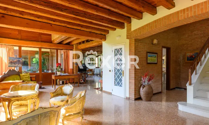 Rexer-Rubano-VILLA-SINGOLA-CON-PISCINA-E-DEPENDANCE-ALLINTERNO-DI-AMPIO-PARCO-PRIVATO-Altro