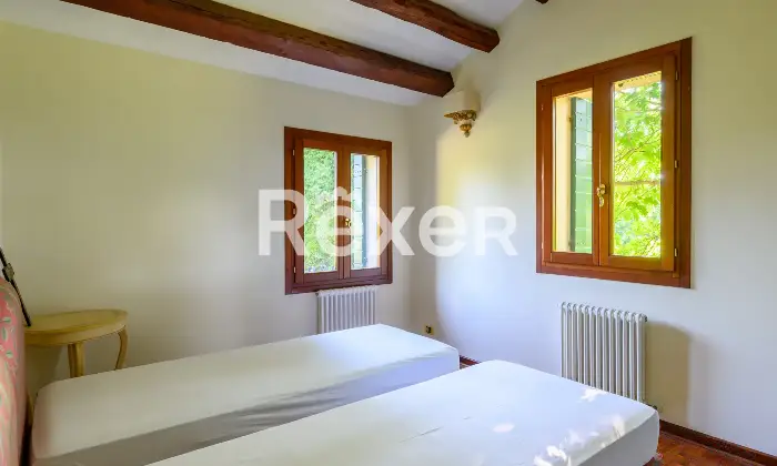 Rexer-Rubano-VILLA-SINGOLA-CON-PISCINA-E-DEPENDANCE-ALLINTERNO-DI-AMPIO-PARCO-PRIVATO-Altro