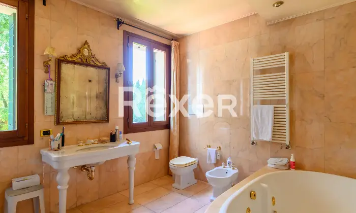 Rexer-Rubano-VILLA-SINGOLA-CON-PISCINA-E-DEPENDANCE-ALLINTERNO-DI-AMPIO-PARCO-PRIVATO-Altro