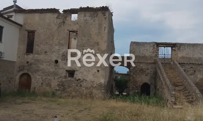 Rexer-CoriglianoRossano-Antico-casale-in-pietra-da-restaurare-con-corte-terreno-e-magazzino-Altro