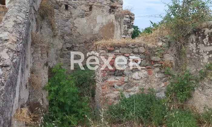 Rexer-CoriglianoRossano-Antico-casale-in-pietra-da-restaurare-con-corte-terreno-e-magazzino-Altro