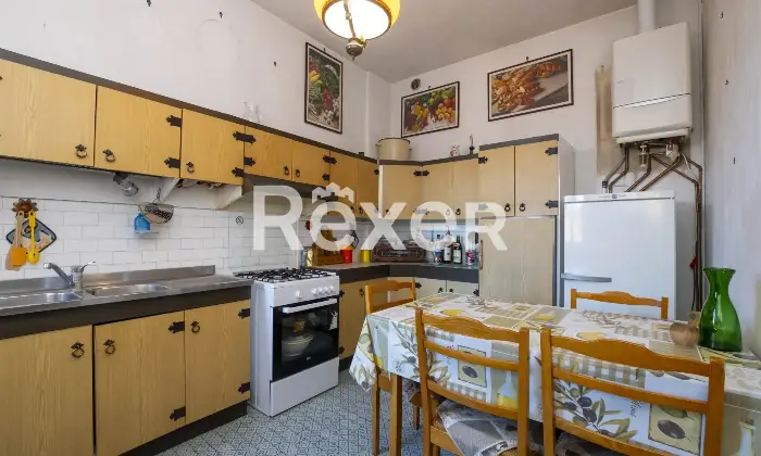 Rexer-Forlimpopoli-Appartamento-al-secondo-piano-con-garage-ripostigli-e-sottotetto-Altro
