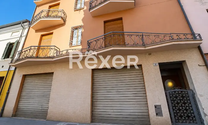 Rexer-Forlimpopoli-Appartamento-al-secondo-piano-con-garage-ripostigli-e-sottotetto-Altro