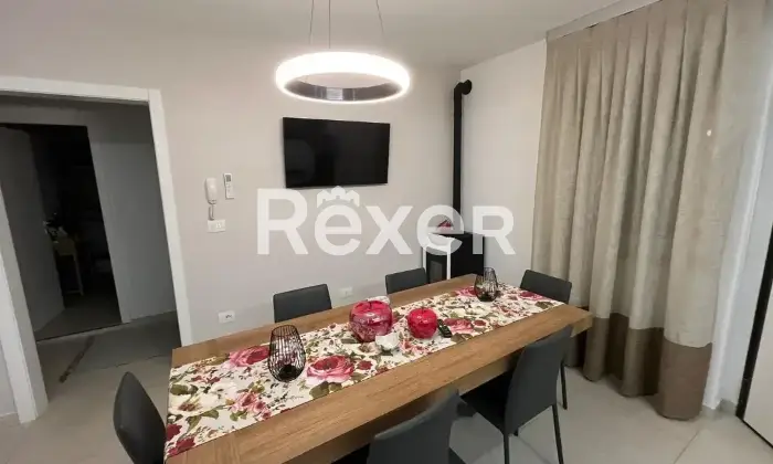 Rexer-Loro-Ciuffenna-Trilocale-ristrutturato-con-veranda-Fraz-San-Giustino-Valdarno-AR-Altro