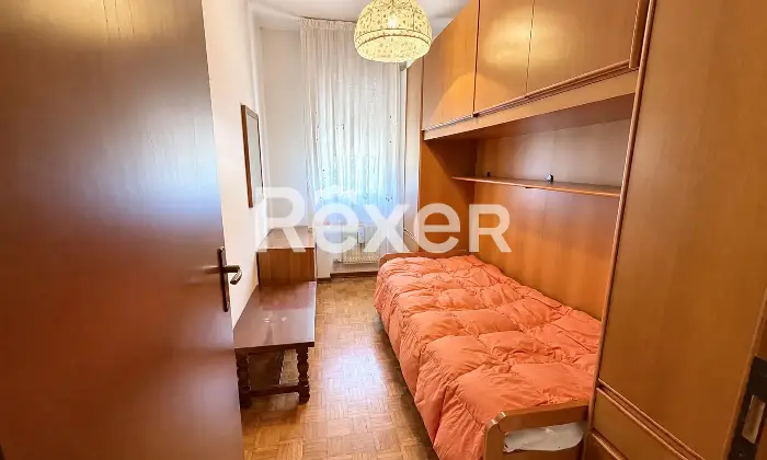 Rexer-Volpago-del-Montello-Villetta-a-schiera-di-testa-con-giardino-privato-e-garage-Bagno