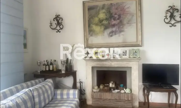 Rexer-Orbetello-Villa-indipendente-con-giardino-privato-a-Orbetello-Salone