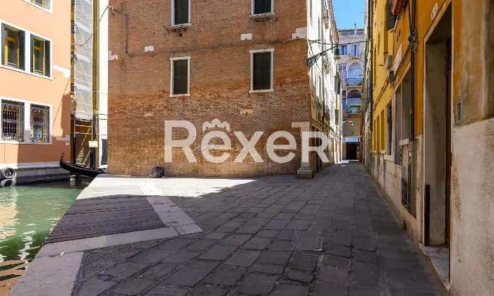 Rexer-Venezia-Esclusivo-ultimo-piano-con-altana-e-vista-sul-Campanile-di-San-Marco-Altro