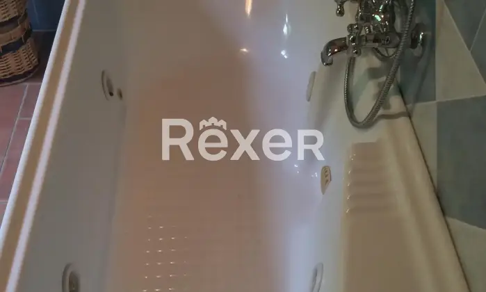 Rexer-Bagni-di-Lucca-Vendesi-propriet-rustica-Via-Cocolaio-Bagni-di-Lucca-LU-Altro