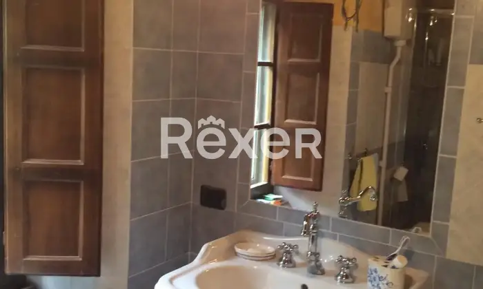 Rexer-Bagni-di-Lucca-Vendesi-propriet-rustica-Via-Cocolaio-Bagni-di-Lucca-LU-Altro