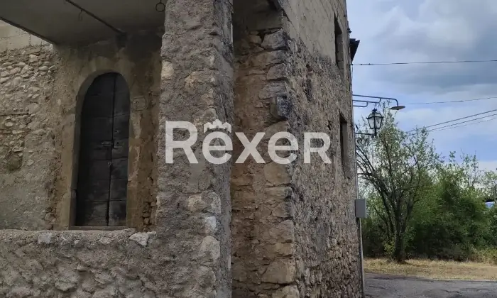 Rexer-Pettorano-sul-Gizio-Terratetto-da-ristrutturare-con-due-unit-indipendenti-e-balcone-Via-Cavate-Pettorano-sul-Gizio-Altro