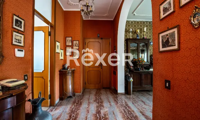 Rexer-Cento-Ampio-appartamento-con-garage-e-spazi-accessori-in-vendita-a-Cento-Altro
