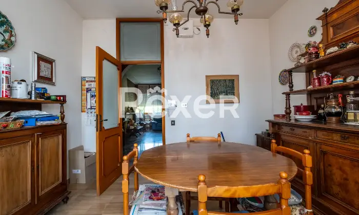 Rexer-Cento-Ampio-appartamento-con-garage-e-spazi-accessori-in-vendita-a-Cento-Altro
