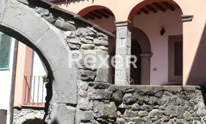 Rexer-Camporgiano-Casa-indipendente-con-terrazza-giardino-e-taverna-a-Camporgiano-LU-Altro