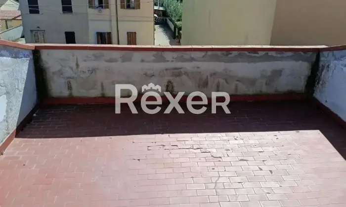 Rexer-Prato-Terratetto-indipendente-con-ampi-spazi-giardino-e-posti-auto-Altro