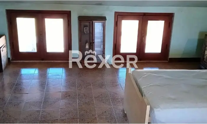Rexer-Prato-Terratetto-indipendente-con-ampi-spazi-giardino-e-posti-auto-Altro