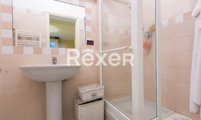 Rexer-Torino-Ampio-e-luminoso-appartamento-Altro