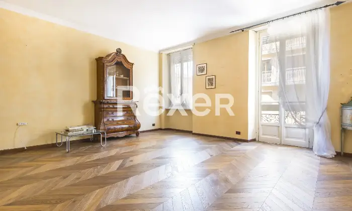 Rexer-Torino-Ampio-e-luminoso-appartamento-Altro