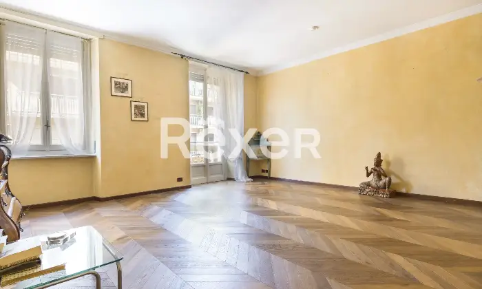 Rexer-Torino-Ampio-e-luminoso-appartamento-Altro