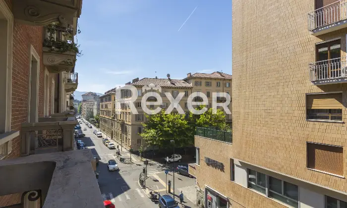 Rexer-Torino-Ampio-e-luminoso-appartamento-Altro