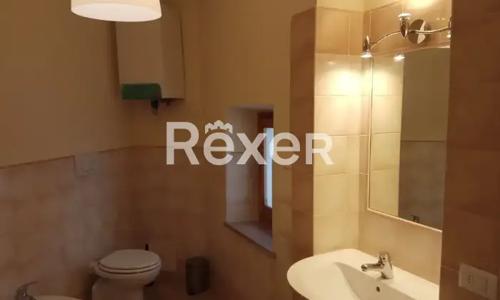 Rexer-Asciano-Bilocale-ristrutturato-in-vendita-nel-centro-storico-di-Asciano-Altro