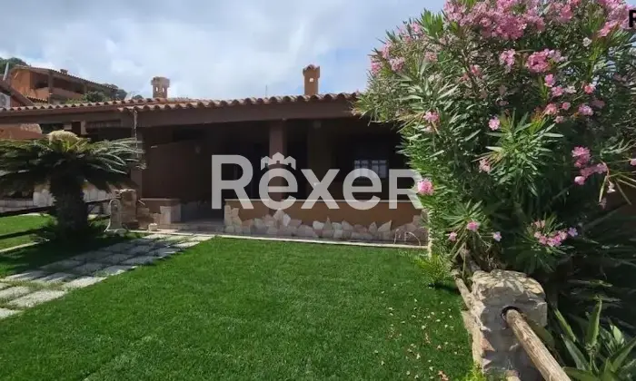 Rexer-Muravera-Villetta-a-schiera-con-giardino-e-vista-mare-Altro