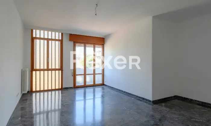 Rexer-Padova-Appartamento-di-ampia-metratura-termoautonomo-composto-da-soggiorno-terrazza-cucina-abitabile-tre-camere-doppi-servizi-ripostiglio-e-garage-grande-Altro