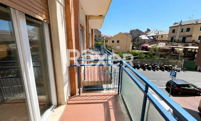 Rexer-Albissola-Marina-A-POCHI-PASSI-DAL-MARE-Altro