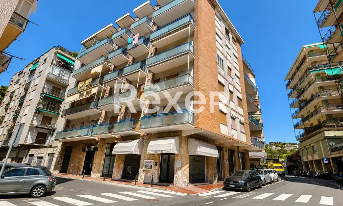 Rexer-Albissola-Marina-A-POCHI-PASSI-DAL-MARE-Altro