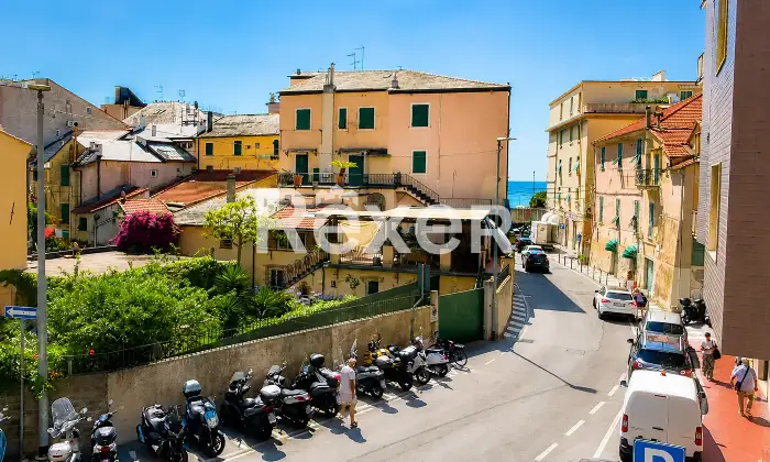 Rexer-Albissola-Marina-A-POCHI-PASSI-DAL-MARE-Altro