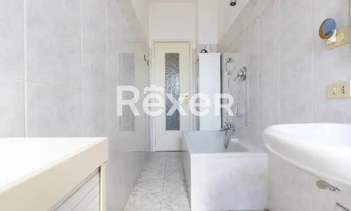 Rexer-Torino-PIAZZA-RIVOLI-QUADRILOCALE-PIANO-ALTO-Altro