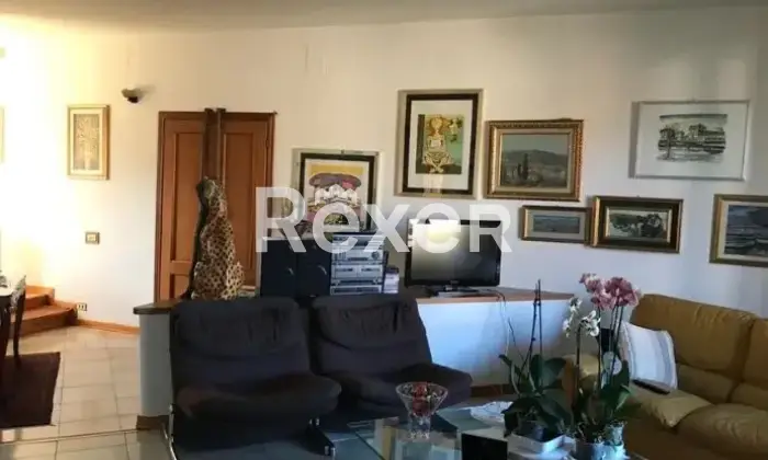 Rexer-Casole-dElsa-Casole-dElsa-Pievescola-Appartamento-su-due-livelli-con-giardino-garage-e-rustico-in-piccolo-condominio-Altro