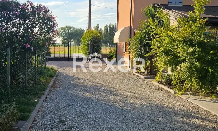 Rexer-Poggio-Renatico-Vendesi-casa-indipendente-con-giardino-Via-Scorsuro-Poggio-Renatico-FE-Altro