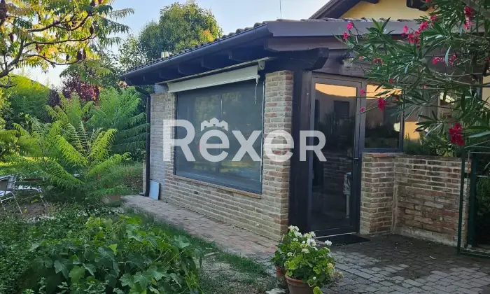 Rexer-Poggio-Renatico-Vendesi-casa-indipendente-con-giardino-Via-Scorsuro-Poggio-Renatico-FE-Altro
