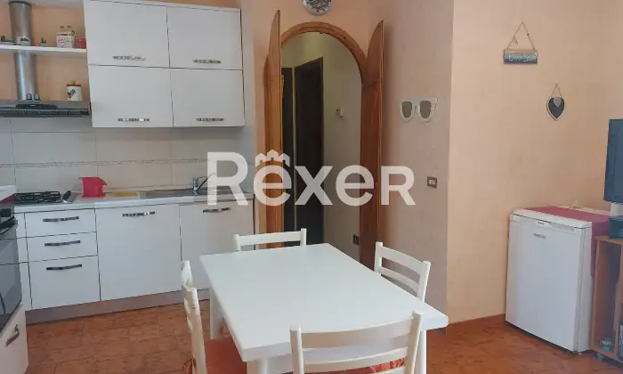 Rexer-Sabaudia-Apartment-with-a-garden-in-Sabaudia-Cucina