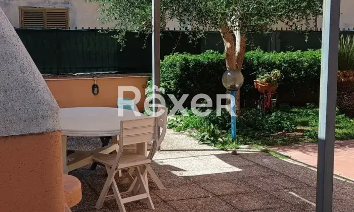 Rexer-Sabaudia-Apartment-with-a-garden-in-Sabaudia-Giardino