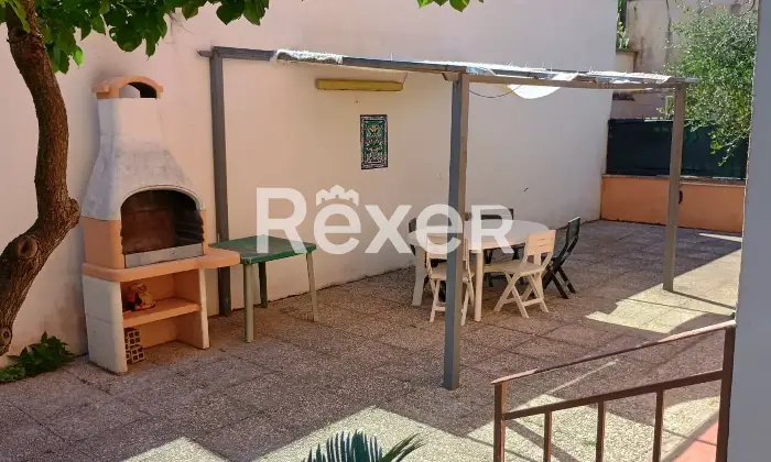 Rexer-Sabaudia-Apartment-with-a-garden-in-Sabaudia-Giardino