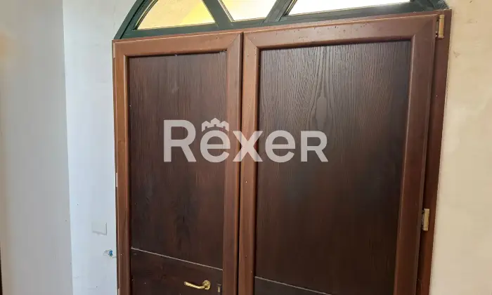 Rexer-San-Vito-Sullo-Ionio-Spaziosa-casa-indipendente-con-due-garage-giardino-e-ambienti-da-personalizzare-Altro